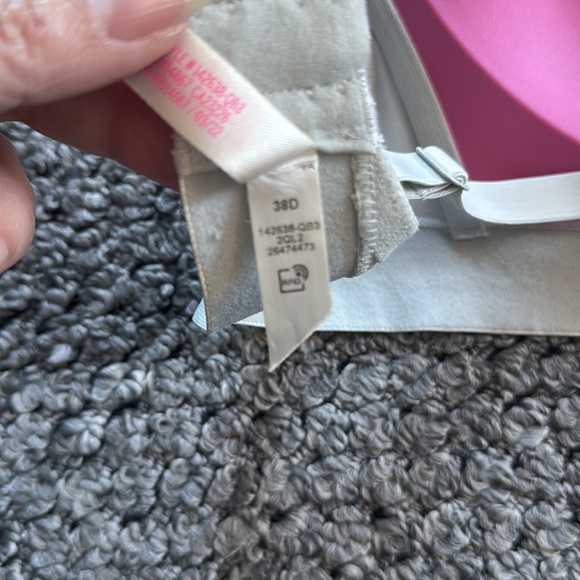 PINK Victoria’s Secret Bra - Picture 5 of 5